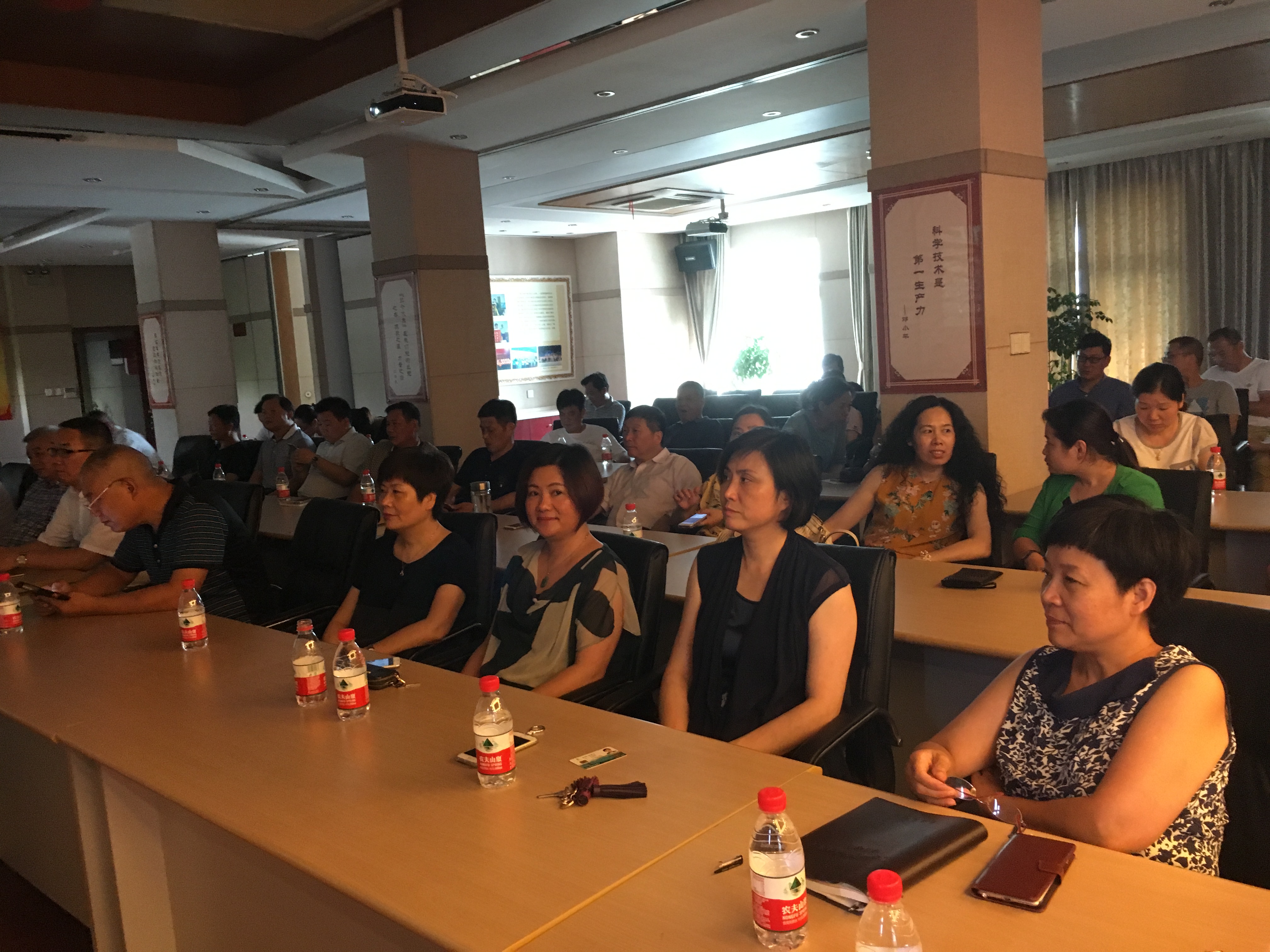 2篇-沒(méi)有共產(chǎn)黨就沒(méi)有新中國(guó)觀后感 (1).jpg